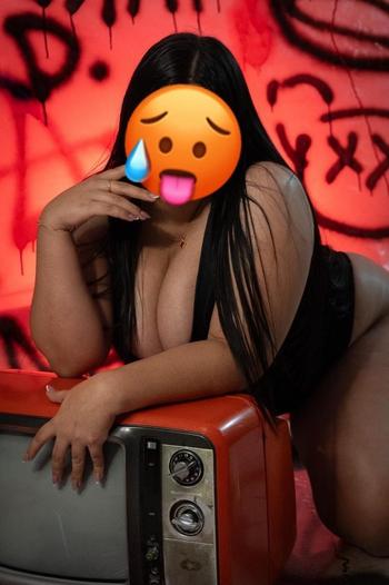 Vale, 25  female escort, Abilene