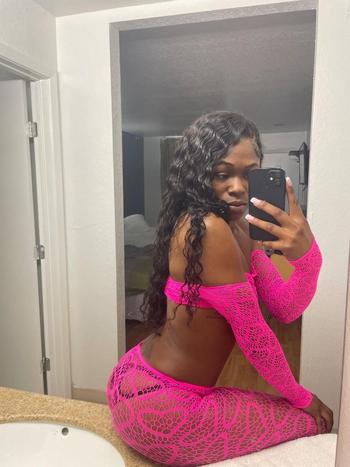 Maci, 24  female escort, Abilene